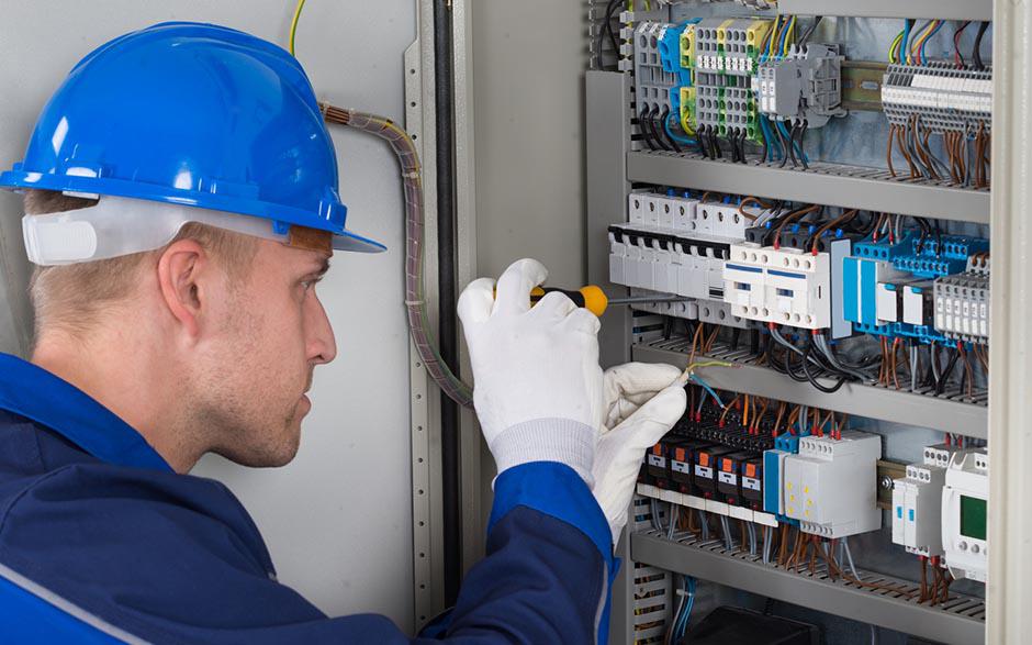 électricien installateur Paris 12